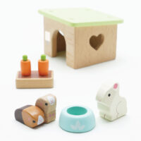 ME045-bunny-guinea-animal-carrots-pet-set-dolls-house-wooden-sustainable-eco-gift-boy-girl-stem-wood-dollhouse (9)